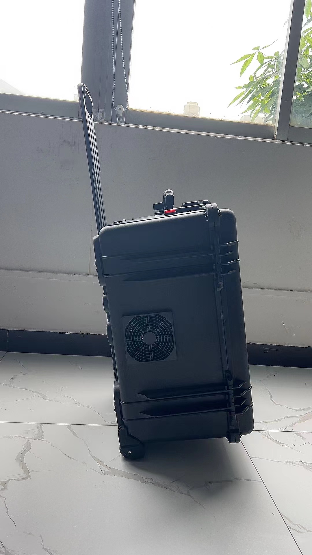 瑶海手拉箱型移动通信干扰器